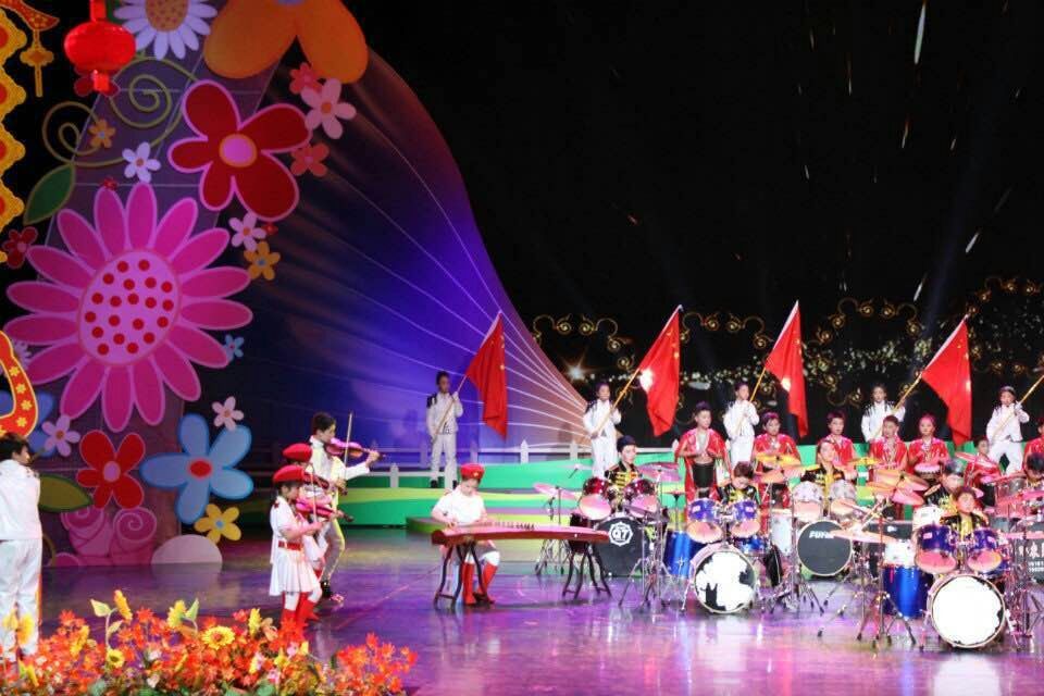 微信投票活動哈農現代音樂學校,哈農琴行新年大獎勵